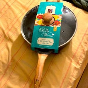 BRAND NEW 6QT JUMBO PAN WITH LID